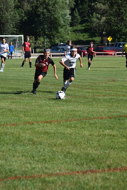 梅西一年三大MVP！造进球74个！快踢满全场还能边线一过四！